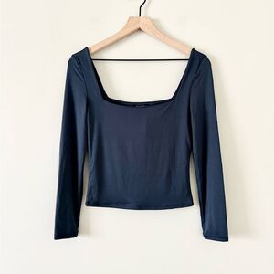 NWT The Workshop Long Sleeve Crop Top Silky Feel in Navy Size L